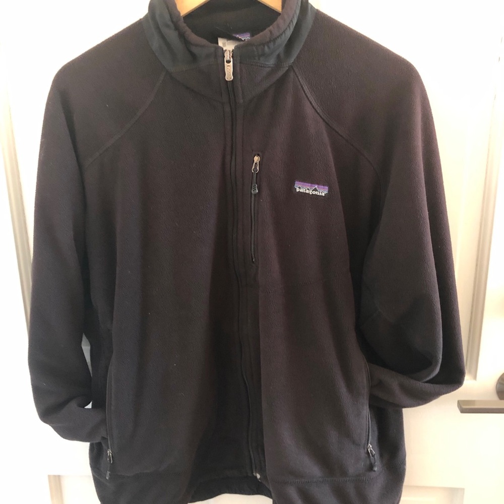 Men’s Patagonia fleece jacket